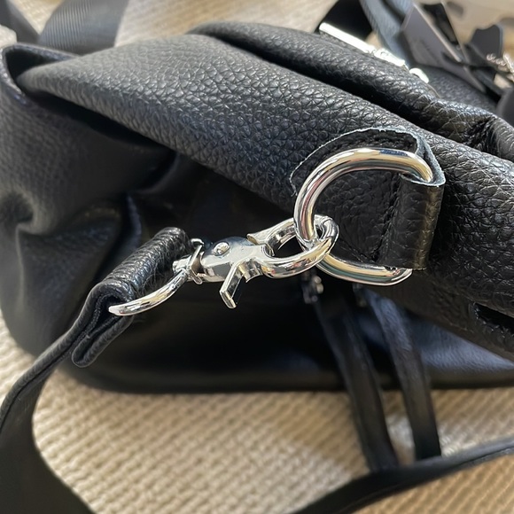 🌿NWT Black genuine leather backpack / shoulder bag🌿 - Picture 5 of 6